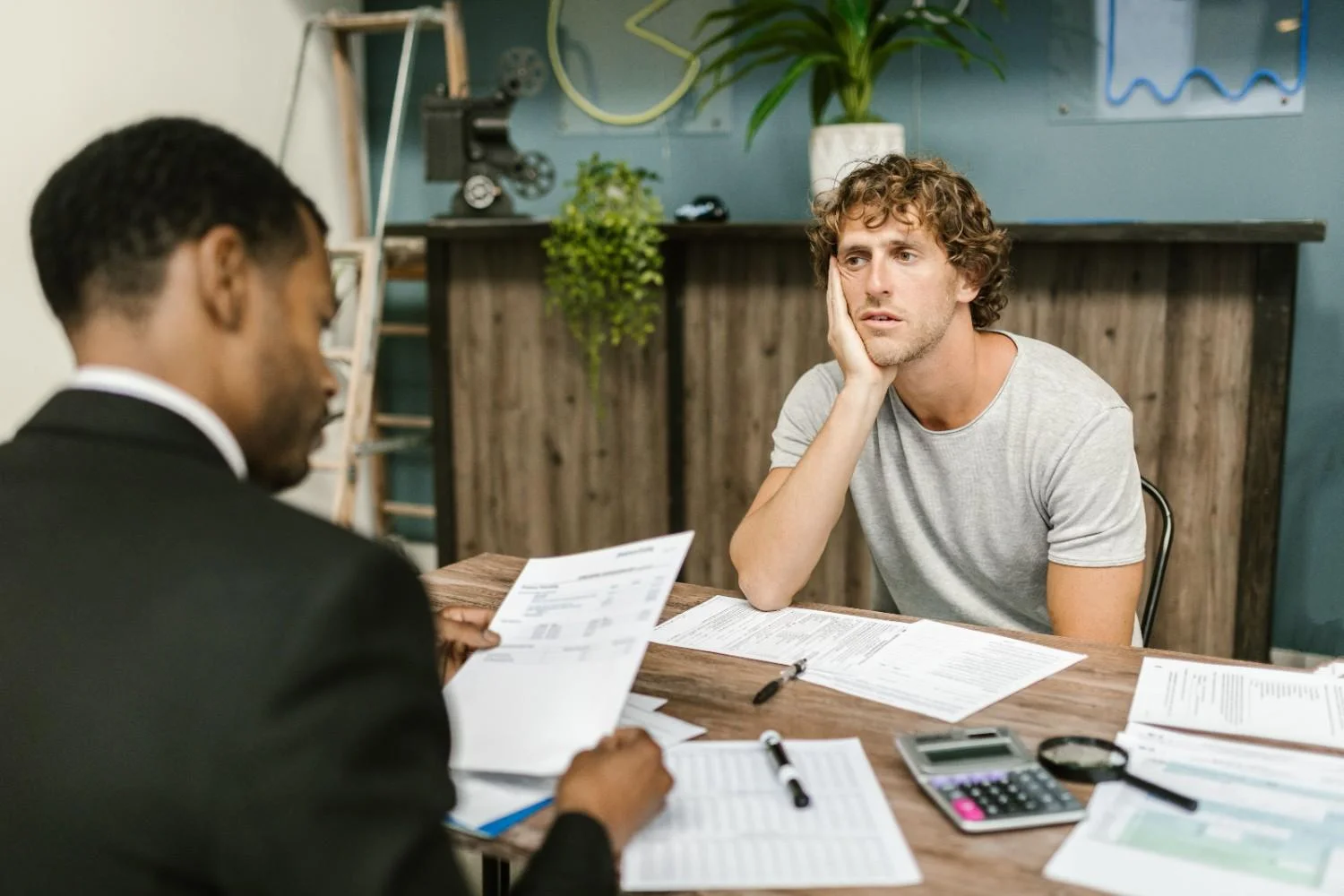 Hiring a Collection Agency in the UAE: When to Use Debt Recovery Services 