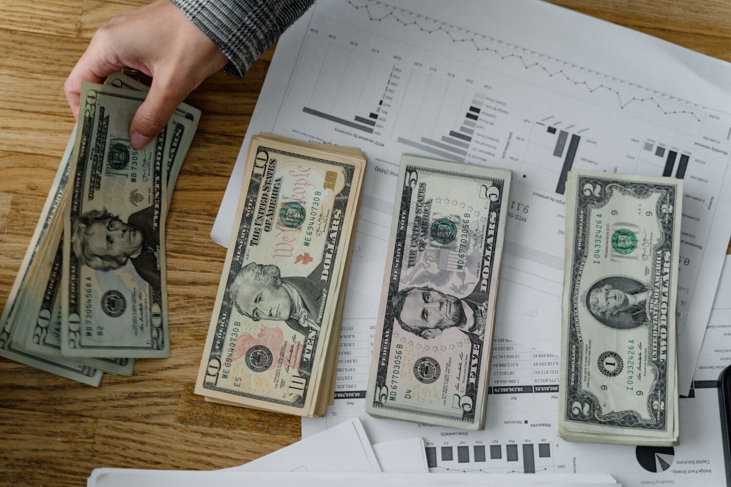 Can I Sue Someone Who Borrowed Money From Me in UAE?